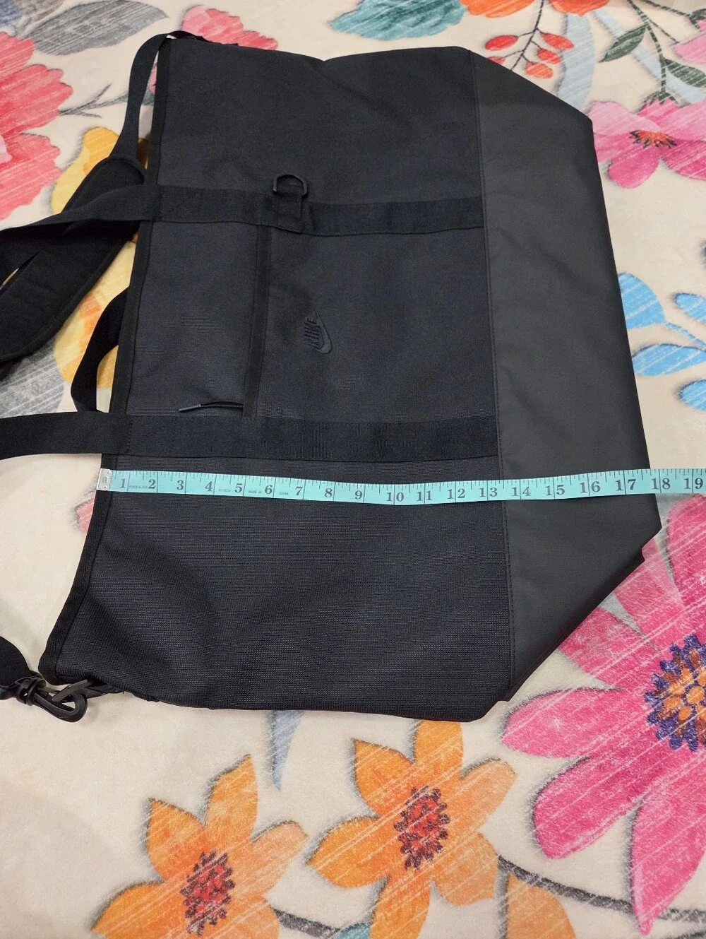 Nike Heritage Eugene Large Black Travel Tote Bag 63L
